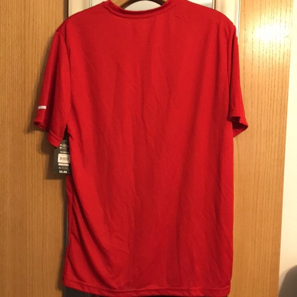 Athletic Works medium DriWorks red short sleeve moisture wicking - Picture 5 of 8